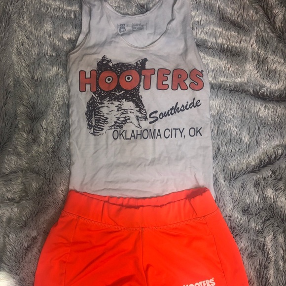authentic hooters outfit